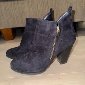 Women’s heel booties